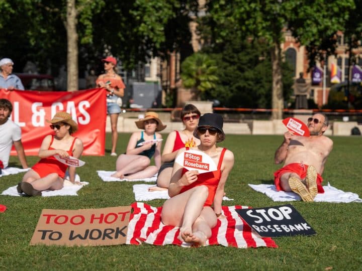 You are currently viewing ‘Sunbathers’ protest new oil outside Parliament amidst heatwave